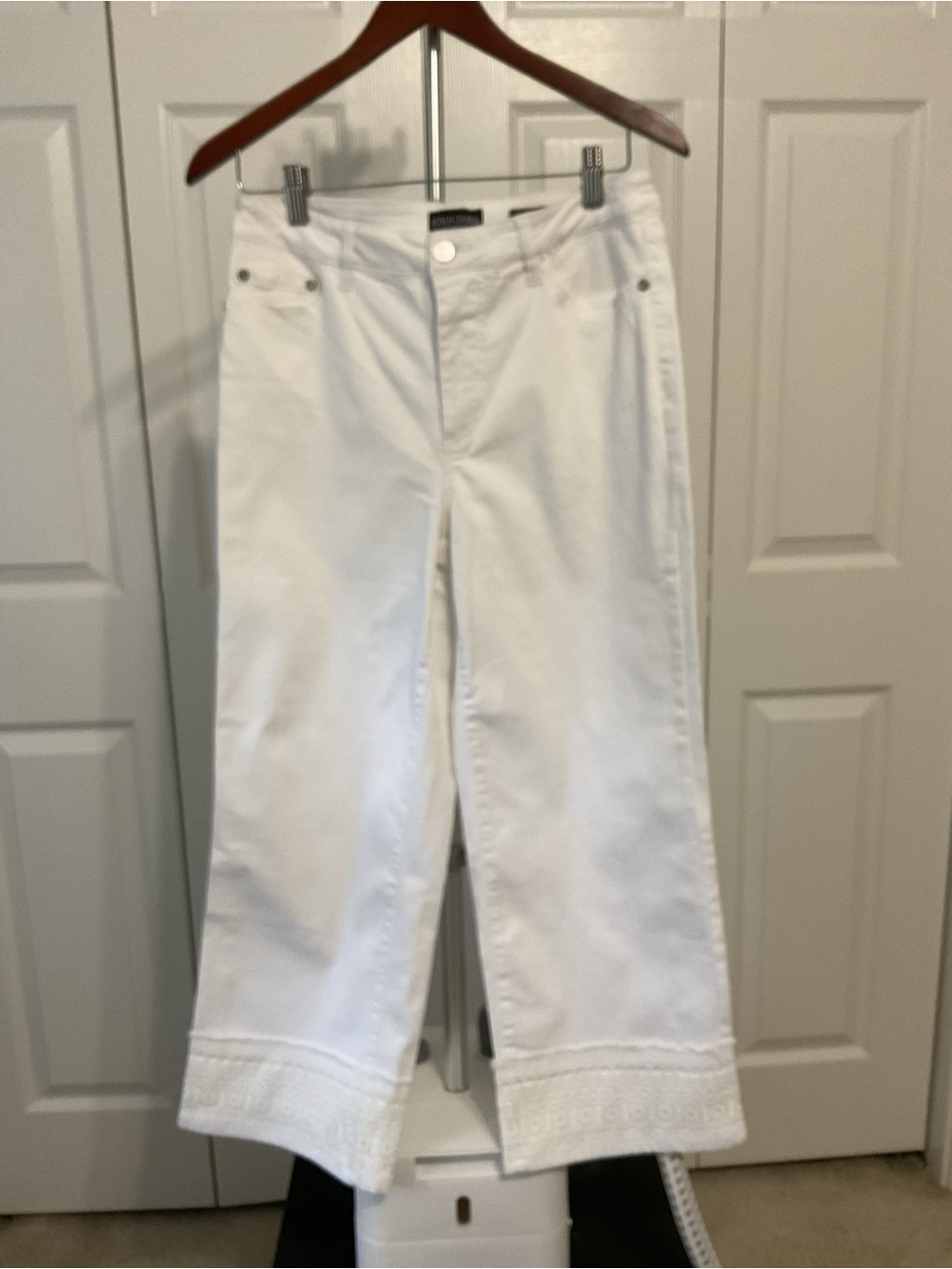 Susan Graver White Cropped Wide-Leg Jeans - Women's
